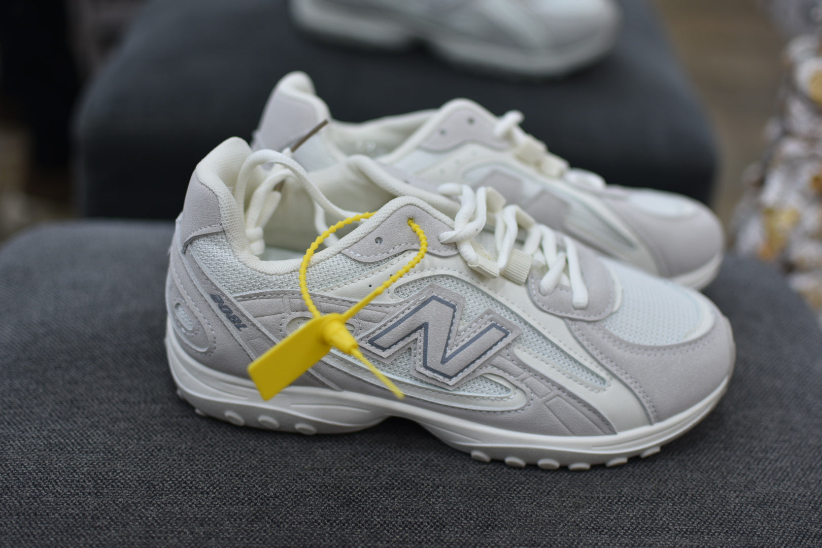 Nb208L