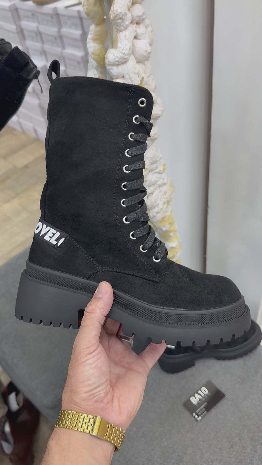 Godasse avec lacets